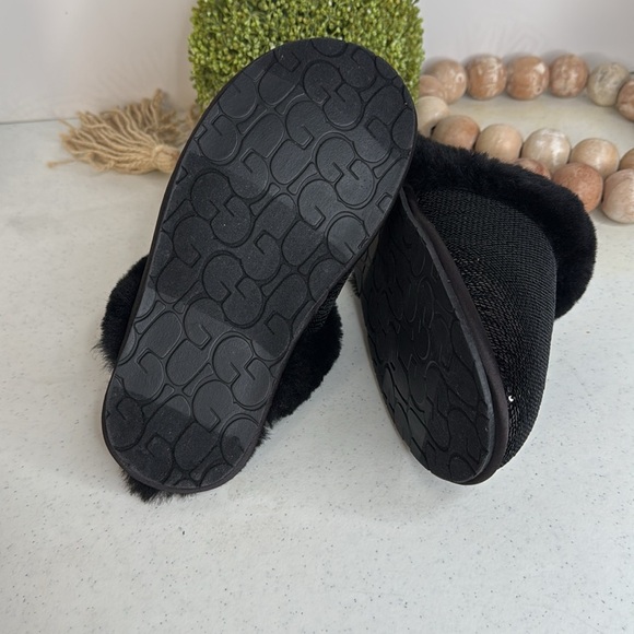 UGG SCUFFETTE II MIRROR BALL BLACK SEQUIN SLIPPERS US 5 - Picture 6 of 8